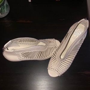 Vince Camuto Heels NWOT
